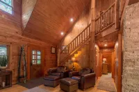 Game Loft and Private Decks Near Torch Lake - Charming Cabin Oasis Hotels in Forest Home Township