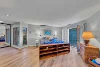 Ocean View and Panoramic Deck - Charming Coastal Retreat