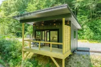 Riverside Retreat and Fishing Haven - Charming Nature Escape