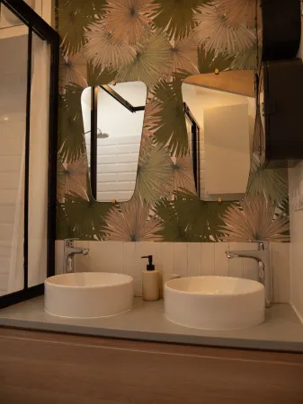 Appartement sur les Toits, Très Jolie Vue, Provence Отели в г. Греу-ле-Бен