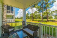 Spacious Apartment with Golf Course Views - Charming Getaway Hotels in Horry County