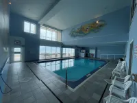 Lakefront Luxury 2Br/2Ba Condo/Beach/Indoor Pool/Balcony Rent 3/4th Free-Ask!