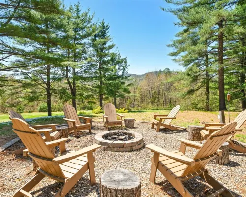 Beautiful Property with Mountain View & Privacy. Near Trails, Eateries & More! Hotéis em Ossipee