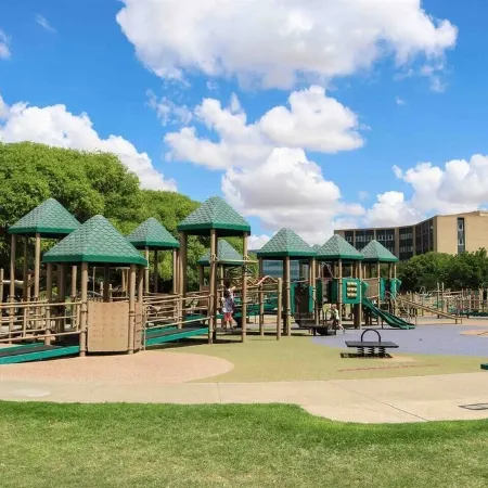 Harmony Home - 4/2 sleeps 11, 1 mile to Texas Tech