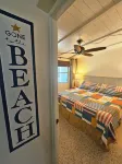 Heated Pool! Free Bikes, Kayaks, Sups! One of a kind on Manasota Key!