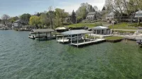 Hot Tub, Gourmet Kitchen and Dock - Luxurious Panoramic Retreat