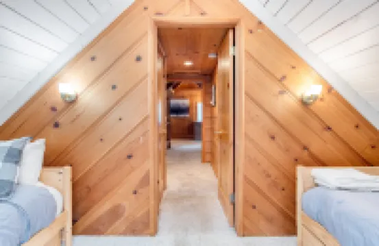 Luxurious Hot Tub and Scenic Forest Views - Inviting Tahoe Retreat