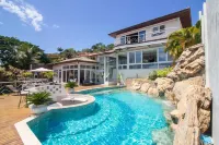 Mansão Frente Praia Ferradura Por Luxury Rentals -  Ferienhäuser