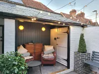 The Neptune - from 125 Per Night Hotels near Waitrose & Partners