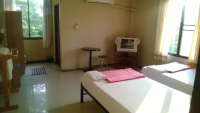 Phurahong Homestay Hotell i Sai Mai