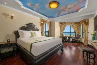 V-Hotel Da Nang Beach Hotel dekat Nui Son Tra