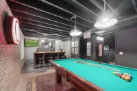 Coopers North in Old Town - Hot Tub & Pool Table! Hotels in Fort Collins