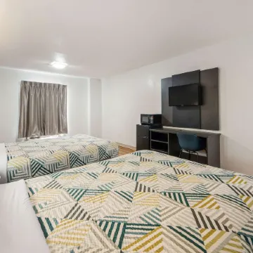 Motel 6 Laredo, TX - North I-35