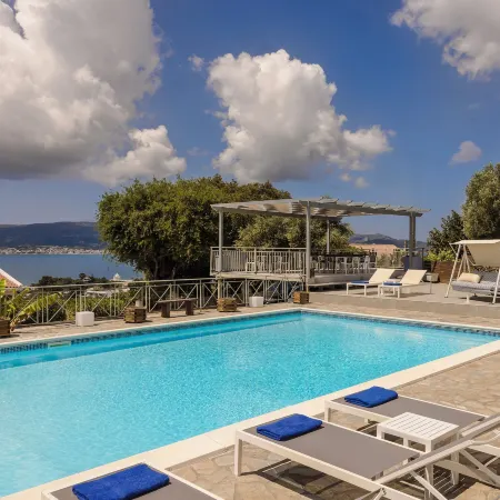 Panorama Fanari Studios and Apartments