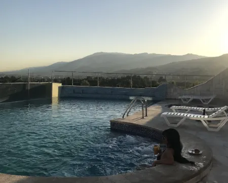 Delora Hotel and Suites Hotels in Jdita