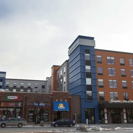 Hampton Inn & Suites St. Paul Downtown Отели рядом с достопримечательностью «Музей науки штата Миннесота»