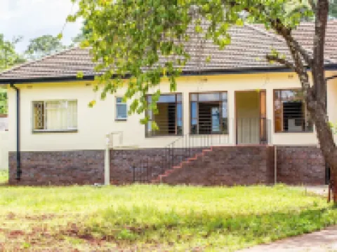 Royal Guest House Hotels in Harare