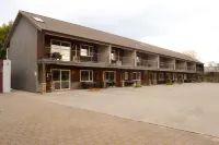 Aspen on King Hotels in Тімару