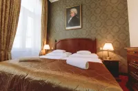 Mozart Hotel - 4-Star