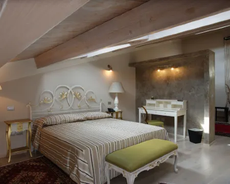 บูทีค โรงแรม เรซิเดนซา ลา เซรามิกา โรงแรมในFabriano