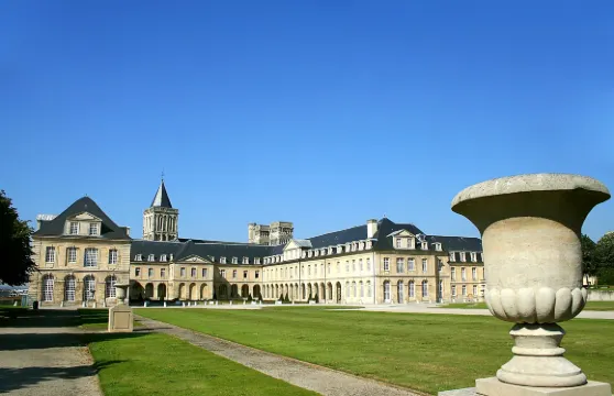 宜必思快捷卡昂中心火車站酒店