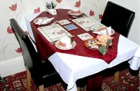 The Lyndsay Guest House - breakfast