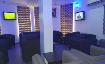 4th Apartments Hotel