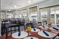 East Wind Inn & Suites