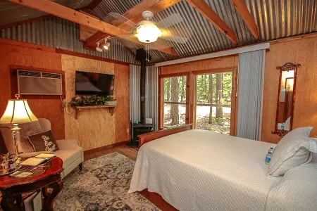 Cora's Cabins