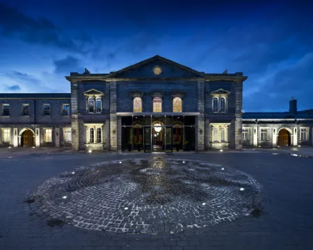 Station Side Penthouse Hotels in Wolverhampton