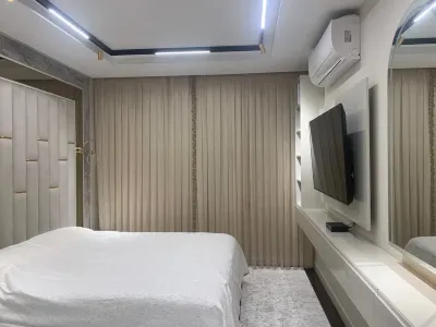 wahde fz-llc Hotels near مطار آل مكتوم الدولي بدبي