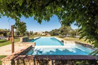 ซิกเนลล่า รีสอร์ท