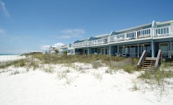 Three Steps to the Beach - 2 Br Townhouse by RedAwning