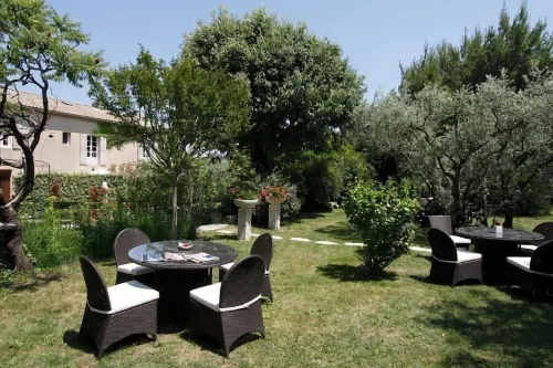 Mas des Carassins Hotels in Saint-Rémy-de-Provence