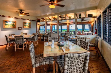 Aei at Maui Kaanapali Villas Resort Отели рядом с достопримечательностью «Каанапали Бич»