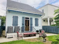 Charming Creole Cottage 2 Blocks Across Rampart St from French Quarter Hotels in Treme