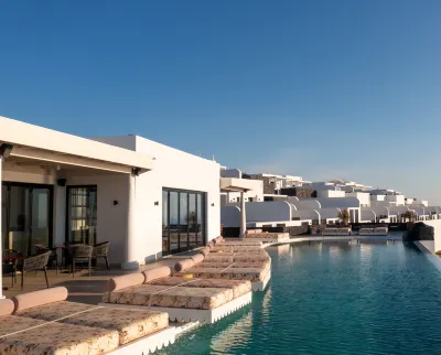 Cresanto Luxury Suites Hotel a Santorini
