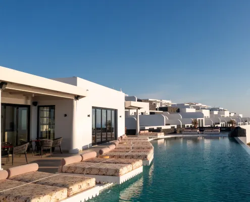 Cresanto Luxury Suites Hotels in Santorini