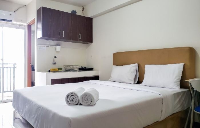 Warm and Cozy Studio at Cinere Resort Apartment