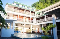 Villa Copthall - Pools