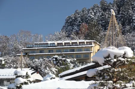 Hoshokaku Отели рядом с достопримечательностью «Takayama Jinya»