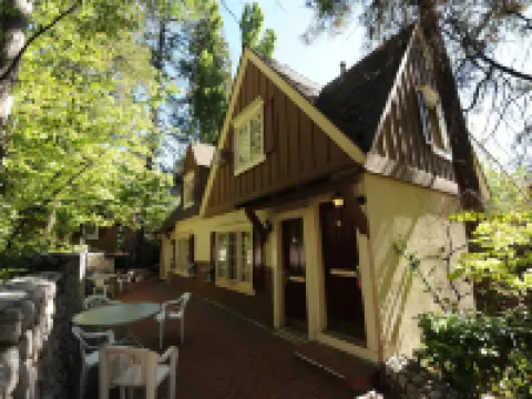 Saddleback Inn at Lake Arrowhead Hotels near SkyPark at Santa's Village