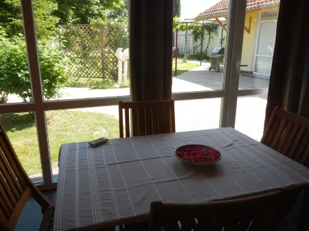 Galeria in the Garden Отели рядом с достопримечательностью «Централна джамия на Пловдив - Джумая джамия»