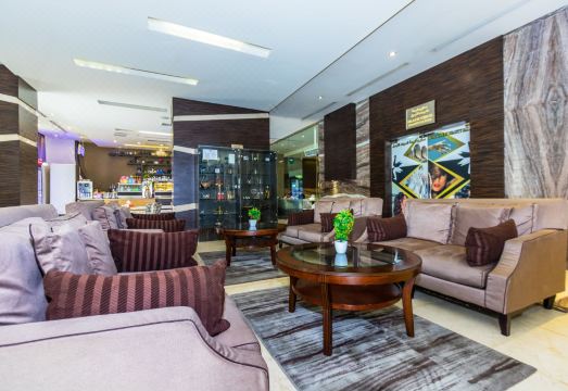 네할 호텔 외관