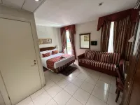 호텔 빌라 사보이아