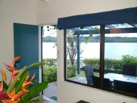 Pacific Lagoon Apartments Отели в г. Порт-Вила