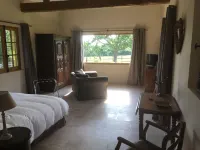 L'Auberge du Mont Hotels in Fauguernon