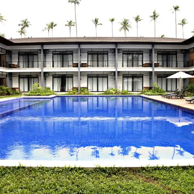 Huni Lio Hotel berhampiran Pantai Ipil 1