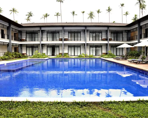 Huni Lio Hotels near Ipil Beach 1
