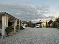 Manuka Crescent Motel - Bãi đậu xe